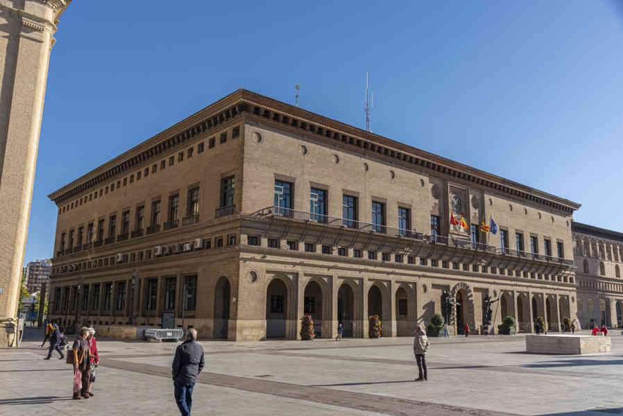 Zaragoza 025 - Ayuntamiento.jpg